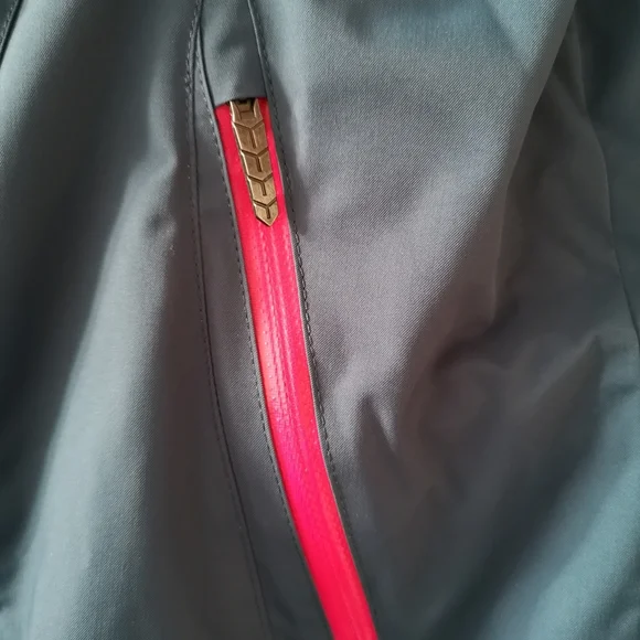 Ski jacket - Picture 10 of 16